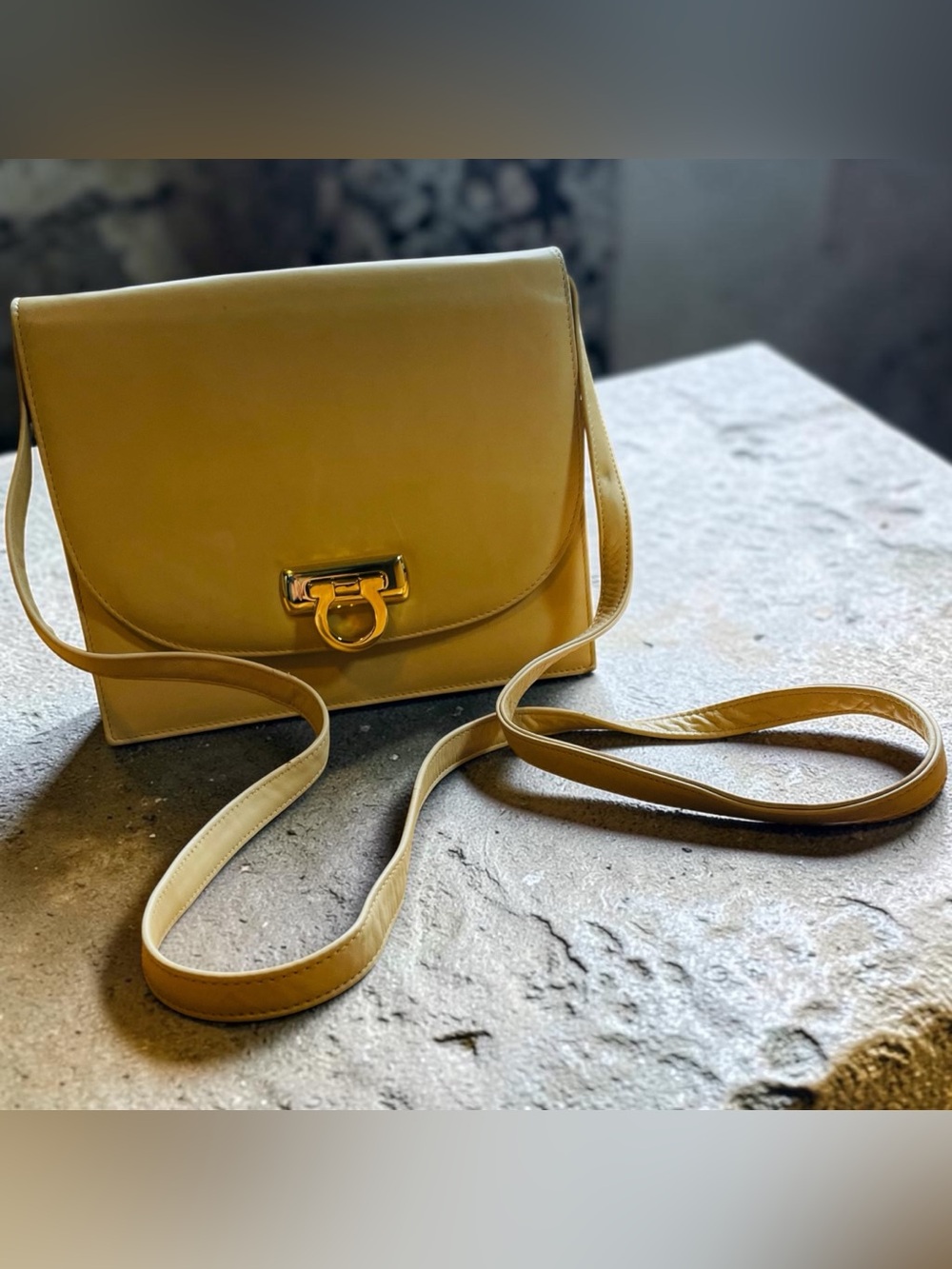 Vintage AVC Adriana Campanile Cream Yellow Crossbody Gold Accent Rome Italy